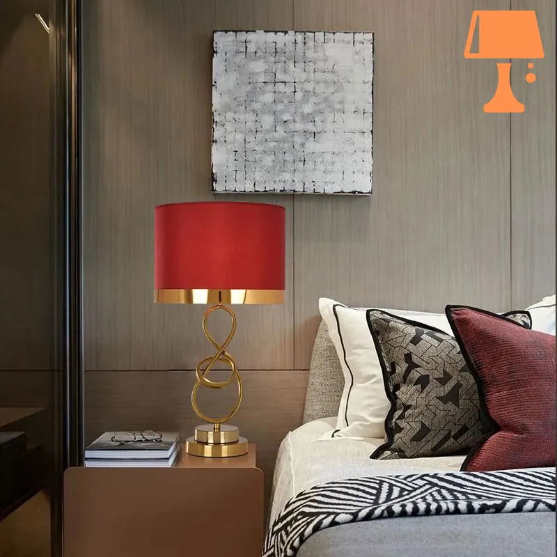 lampe-de-chevet-design-dore-rouge