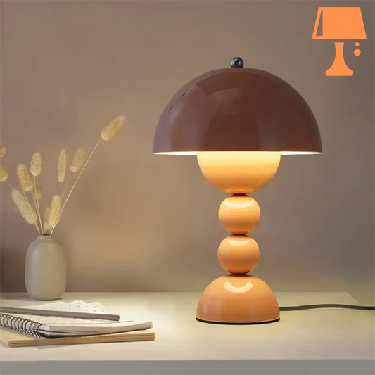 lampe de chevet couleur bordeaux table