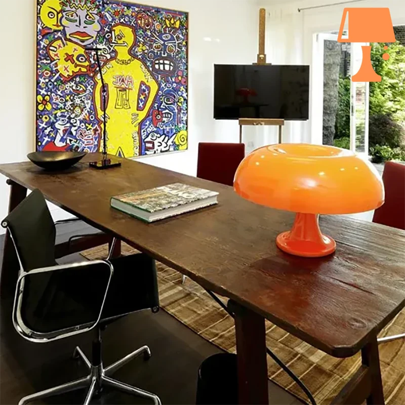 lampe de chevet champignon orange table