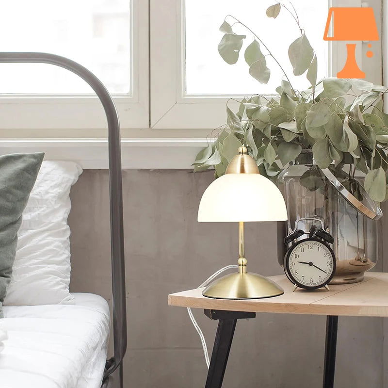 Lampe de Chevet en Opaline Table