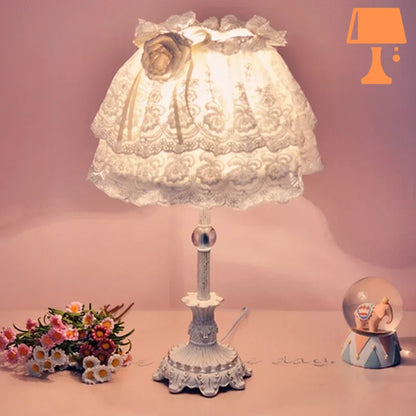 lampe de chevet dentelle originale