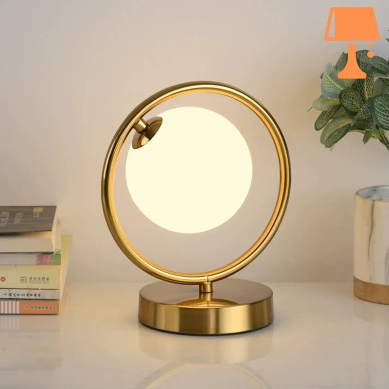 lampe de chevet led cercle dorée