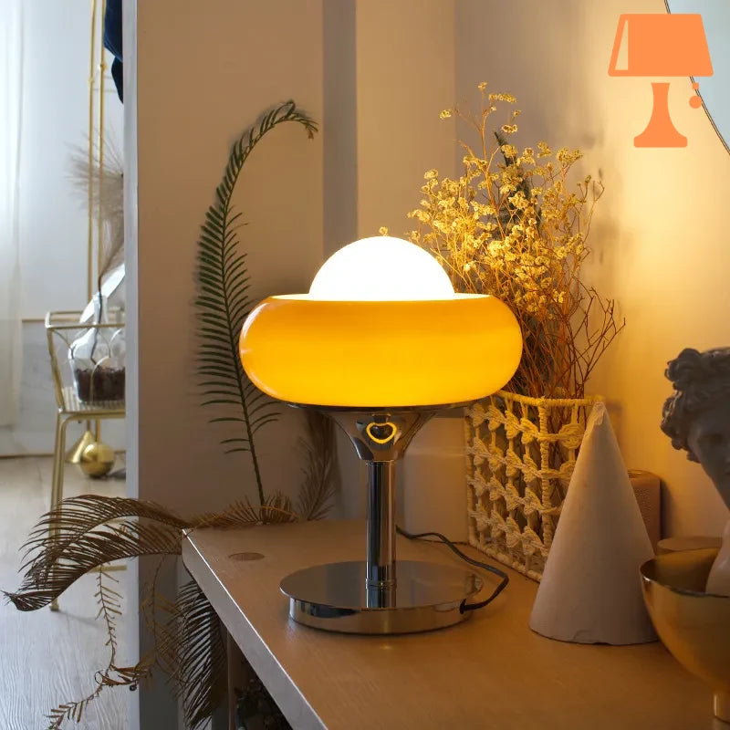 Lampe de Chevet Vintage Orange Allumée
